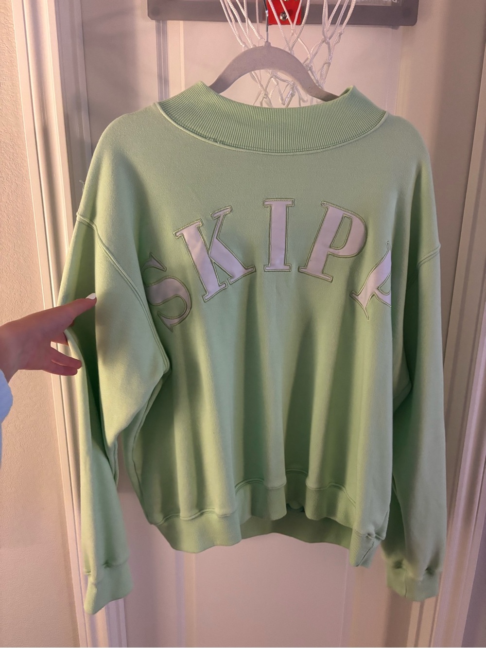 Lightweight mockneck Sweatshirt in Pastel Green